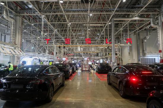 Construction and operation of Tesla's gigafactory in Shangh
